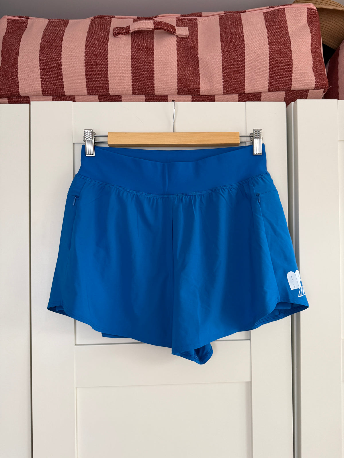 Zip Pocket Floaty Shorts M/12 (SAMPLE)