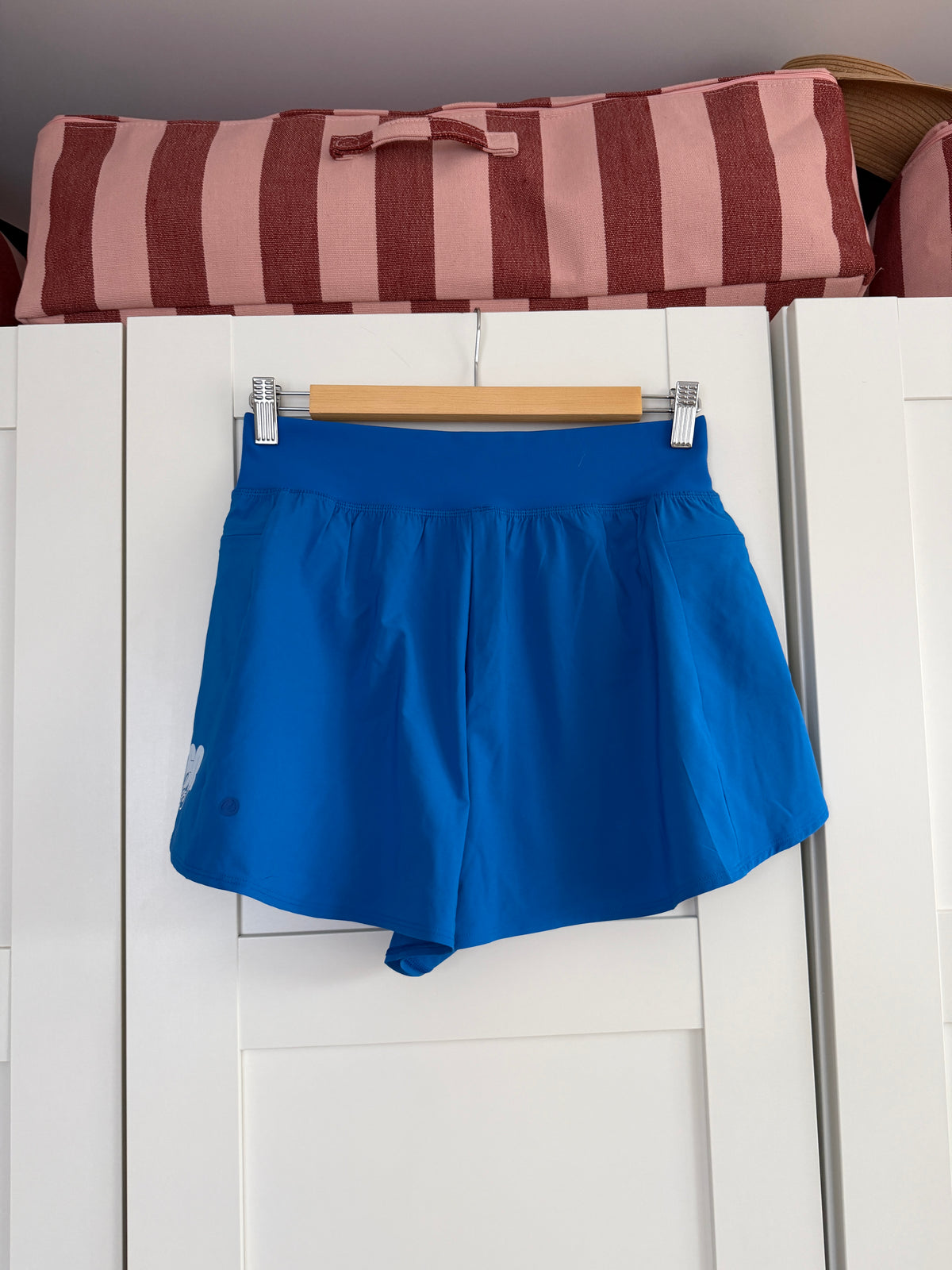 Zip Pocket Floaty Shorts M/12 (SAMPLE)